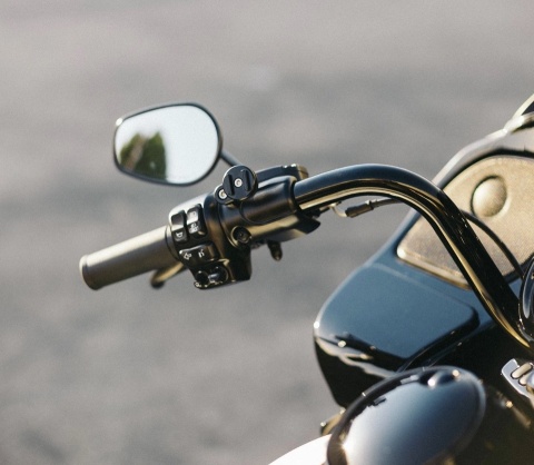 UCHWYT NA ŚRUBĘ W KIEROWNICY SP CONNECT CLUTCH MOTO MOUNT BLACK