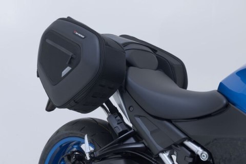 ZESTAW SAKW BOCZNYCH I STELAŻY URBAN ABS SW-MOTECH PRO BLAZE H UZUKI GSX-S1000/F (15-), GSX-S950 (2