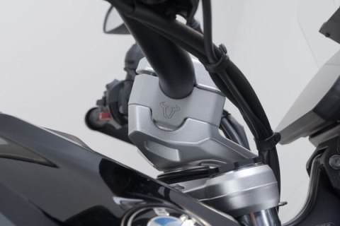 ZESTAW PODWYŻSZAJĄCY KIEROWNICĘ SW-MOTECH BMW R 1300 GS (23-) PODWYŻSZENIE 30MM SILVER
