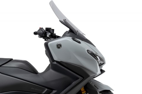 Przednie spoilery dociskowe PUIG do Yamaha X-Max 560 25-26