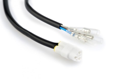 Przewody do podłączenia oświetlenia tablicy w Suzuki GSX-8S i innych