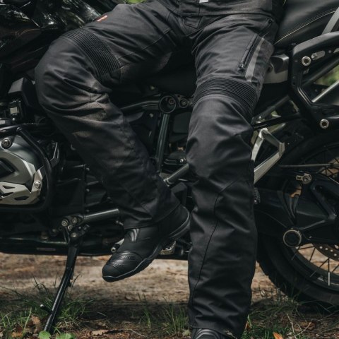 SPODNIE MOTOCYKLOWE TEKSTYLNE OZONE VULCAN BLACK (KRÓTKA NOGAWKA) 3XL