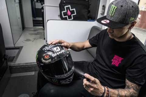 219 Środek do czyszczenia wizjerów i gogli 250 ml