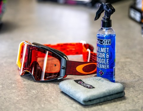 219 Środek do czyszczenia wizjerów i gogli 250 ml