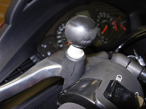 Głowica obrotowa połączona ze śrubą M10 (skok gwintu 1.5 cala)