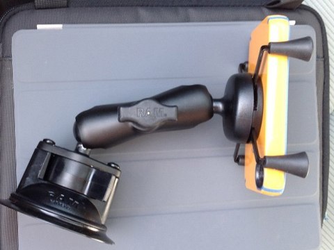 RAM Mount Uniwersalny uchwyt X-Grip™ montowany do szyby