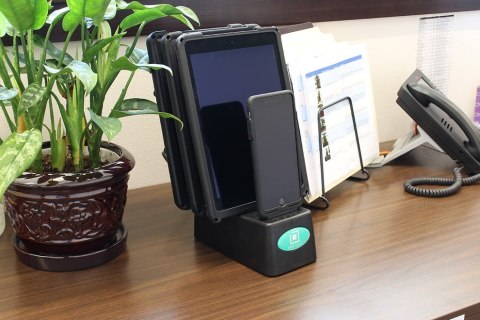 Stacja dokująca RAM Desktop 4 Gang Dock Charger ze złączem GDS™