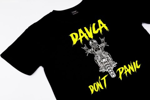 DAVCA T-shirt don't panic